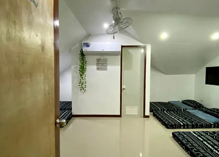 Hostel Panagsama Topbudz Moalboal